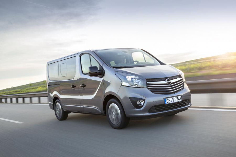  Opel Vivaro Tourer BiTurbo 2017 года  (фото 16 из 19)